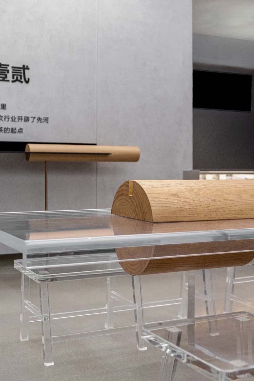 深圳市現(xiàn)代極簡風(fēng)飲品店木質(zhì)元素裝修設(shè)計