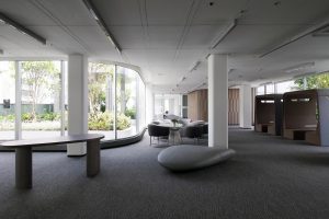 現(xiàn)代時尚辦公室裝修設計 大廳接待區(qū)