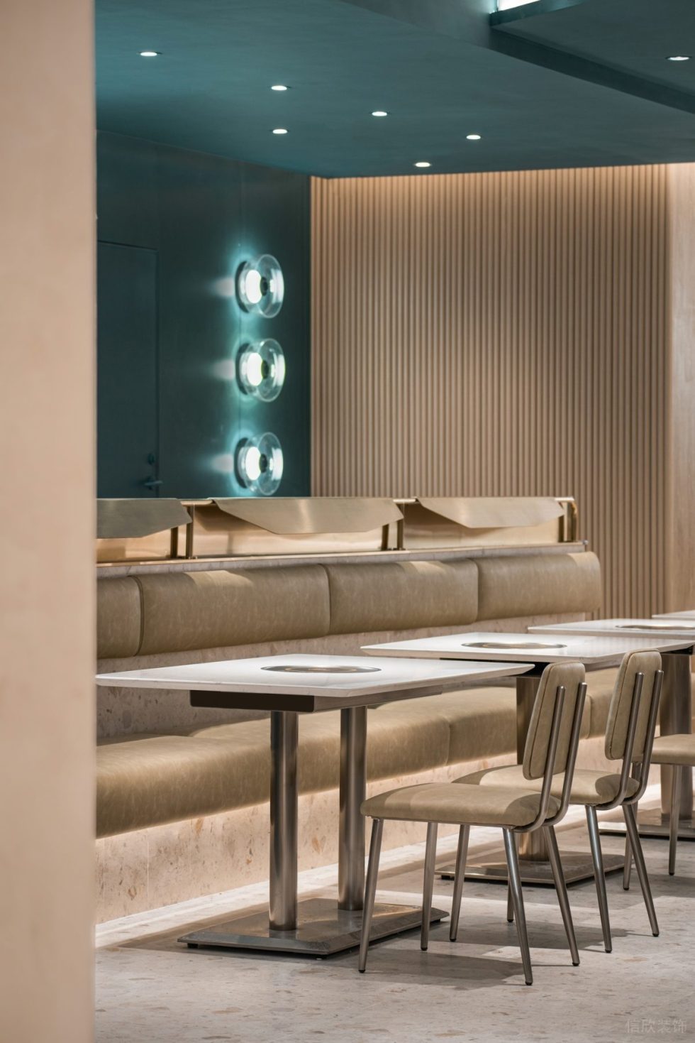 椰林海岸極簡風(fēng)火鍋店簡約用餐區(qū)裝修設(shè)計