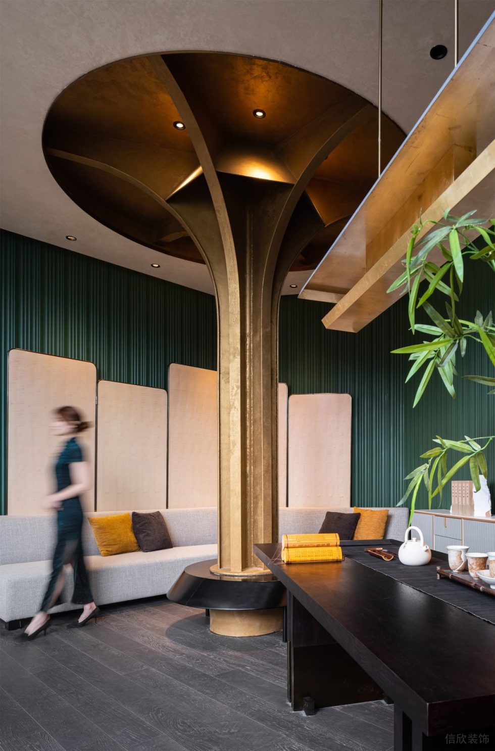 雅致高端中餐廳金色柱子造型設(shè)計(jì)圖