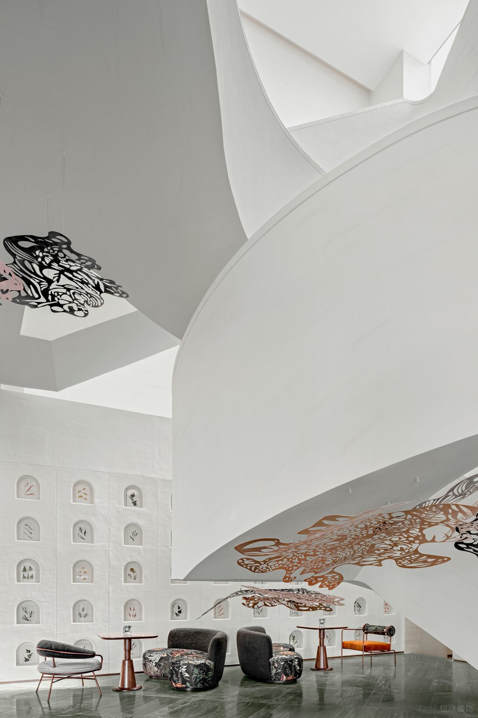 多功能復(fù)合空間展廳裝修設(shè)計(jì) 墻面小拱門造型