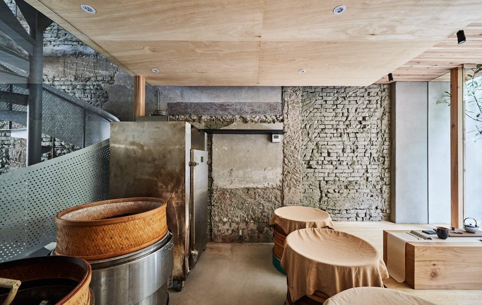 工業(yè)風茶室原木質感地臺裝修設計圖