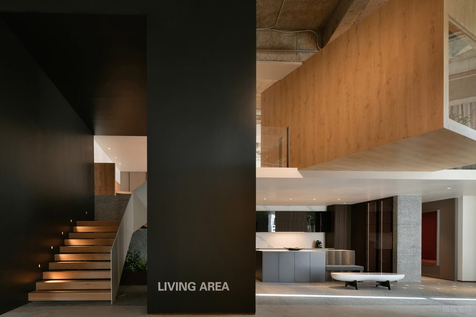 工業(yè)原木風展廳裝修案例 木材踏步樓梯