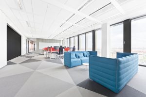 簡約混搭風辦公室裝修設(shè)計灰白色辦公大廳效果圖