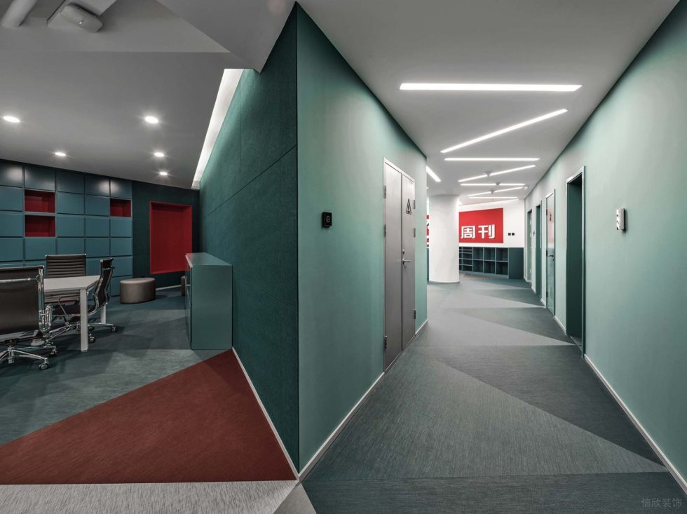 深青色現(xiàn)代風辦公室裝修設(shè)計深青色過道 深青色現(xiàn)代風辦公室裝修設(shè)計深青色過道