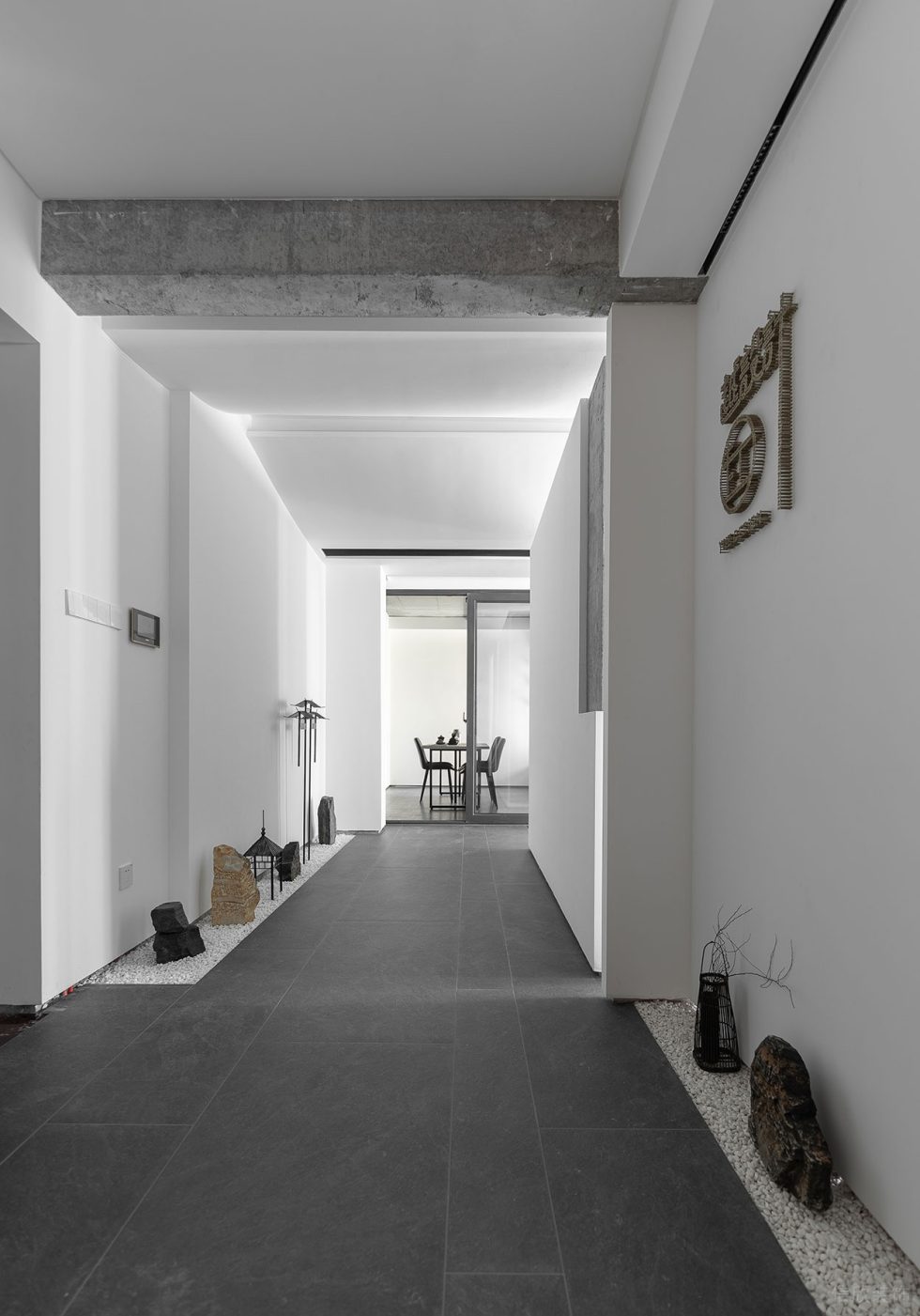 深圳龍華極簡風(fēng)格工作室辦公空間裝修設(shè)計(jì) 入口走廊