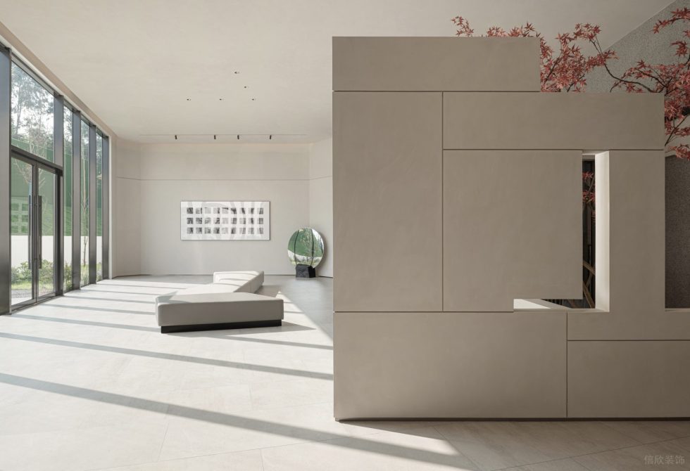 現(xiàn)代原木風展示中心裝修設計 白色石膏板格擋墻