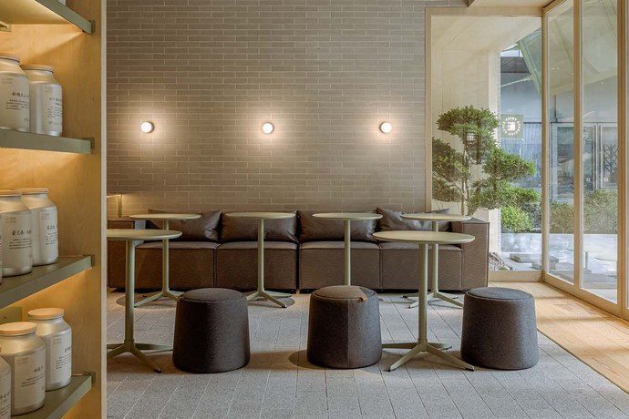 中式簡約風(fēng)飲品店落地大櫥窗配青磚墻設(shè)計效果圖