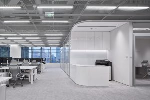 素色調(diào)現(xiàn)代簡約風辦公室裝修設(shè)計黑白灰辦公大廳效果圖