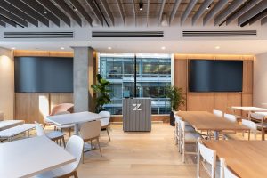 清新現(xiàn)代風(fēng)辦公室裝修設(shè)計原木色會客洽談室效果圖