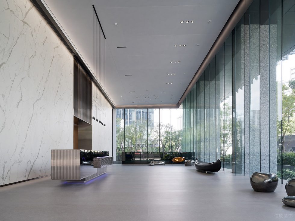 黑白灰時(shí)尚極簡(jiǎn)風(fēng)辦公室裝修設(shè)計(jì)灰白色大堂