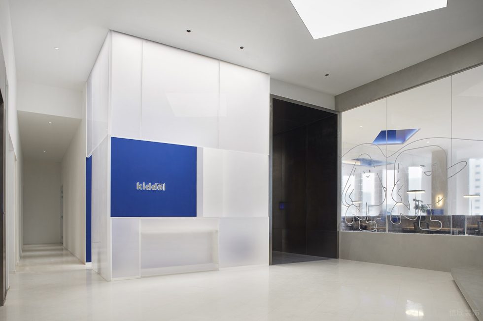 灰白色現(xiàn)代風格辦公室裝修設計灰白色前廳 灰白色現(xiàn)代風格辦公室裝修設計灰白色前廳