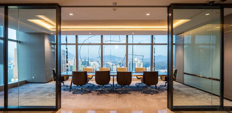 暖色調(diào)現(xiàn)代輕奢風(fēng)辦公室裝修設(shè)計暖灰色會議室 暖色調(diào)現(xiàn)代輕奢風(fēng)辦公室裝修設(shè)計暖灰色會議室