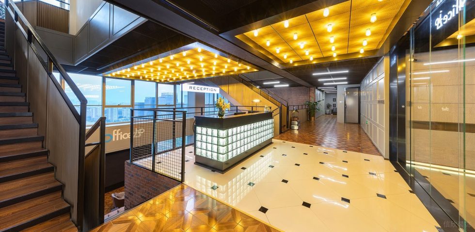 暖色現(xiàn)代風(fēng)辦公室裝修設(shè)計(jì)黃色系前臺(tái)接待區(qū) 暖色現(xiàn)代風(fēng)辦公室裝修設(shè)計(jì)黃色系前臺(tái)接待區(qū)