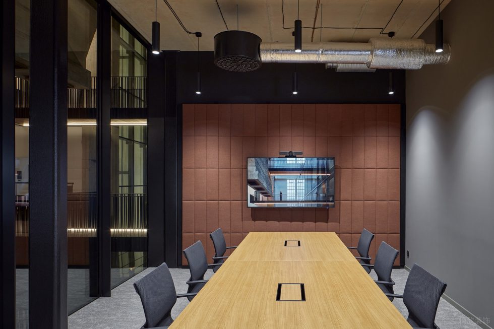 深色工業(yè)風(fēng)辦公室裝修設(shè)計(jì)暖灰色商務(wù)洽談室 深色工業(yè)風(fēng)辦公室裝修設(shè)計(jì)暖灰色商務(wù)洽談室