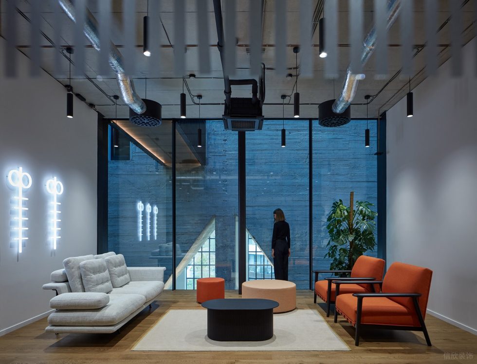 深色工業(yè)風(fēng)辦公室裝修設(shè)計(jì)暖色調(diào)會客接待室 深色工業(yè)風(fēng)辦公室裝修設(shè)計(jì)暖色調(diào)會客接待室