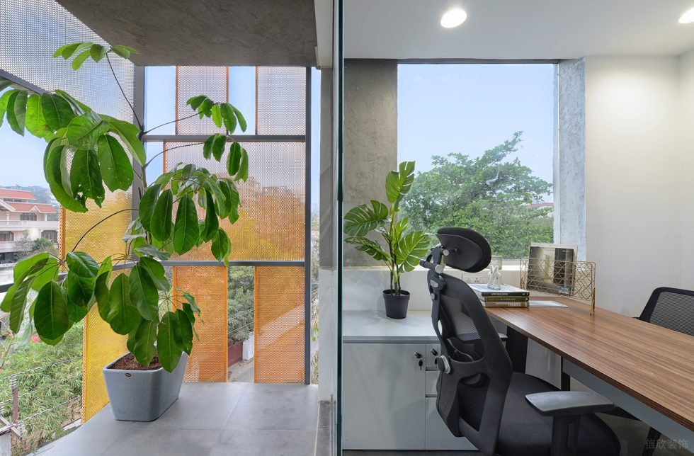 鮮色調簡約風辦公室裝修設計白色系經(jīng)理辦公室