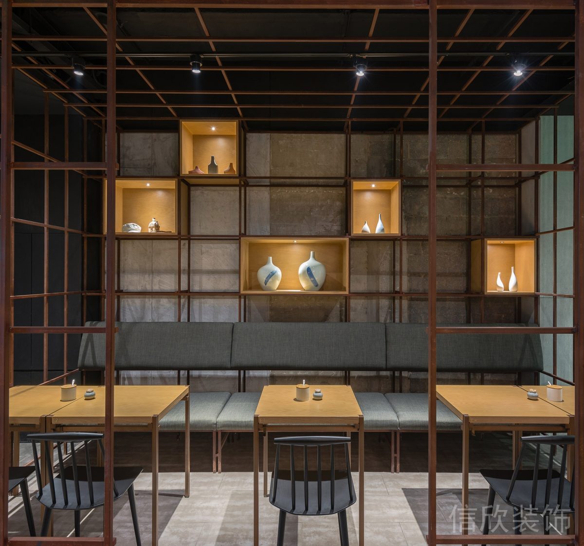 深圳福田沙嘴面館墻面格子展示柜裝修設(shè)計(jì)