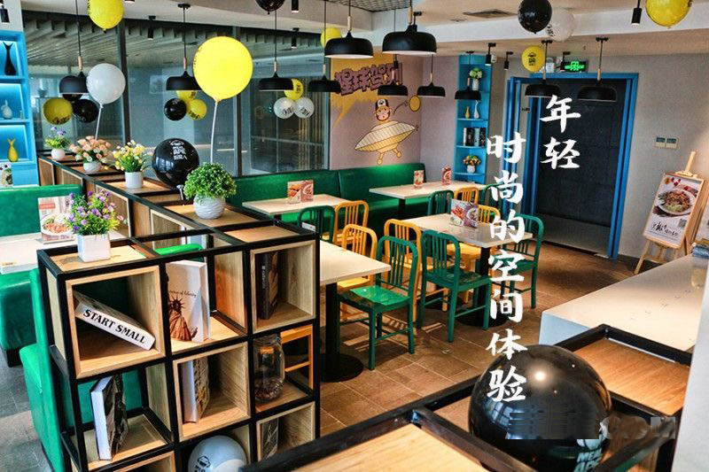 深圳龍華民治快餐店鐵藝隔斷裝修設(shè)計