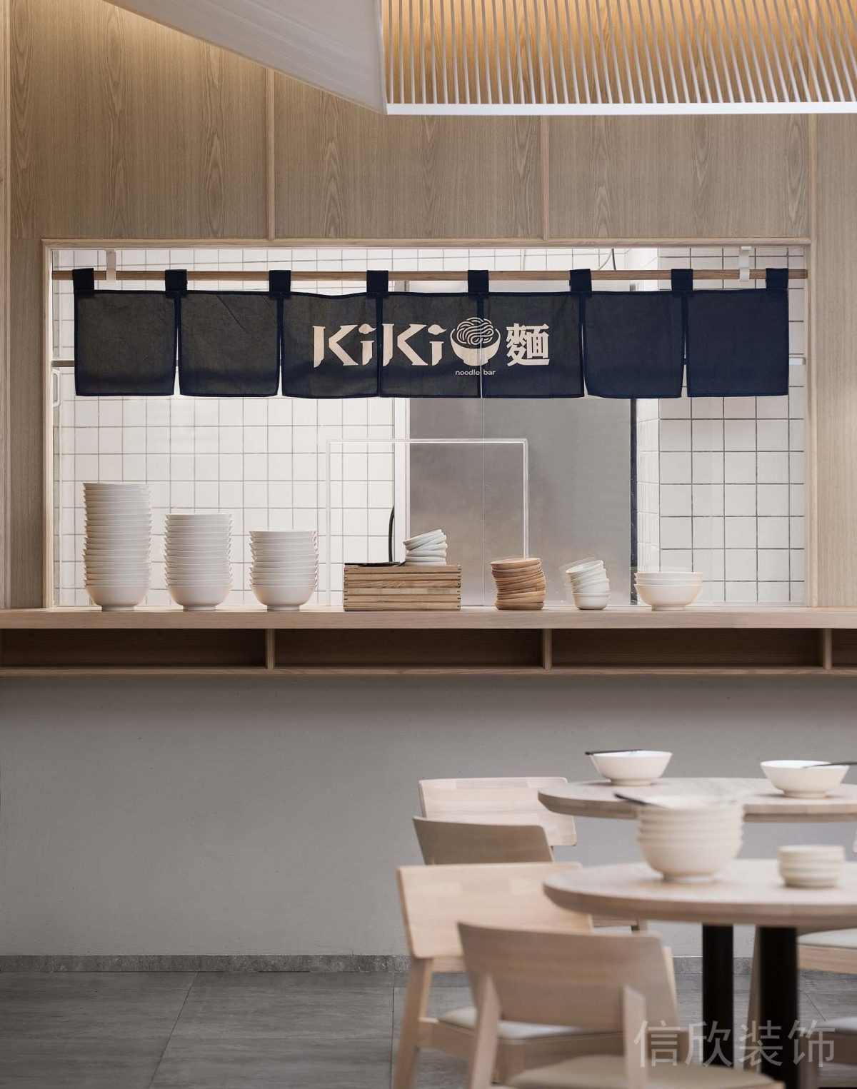 深圳羅湖萬(wàn)象城開開面館窗口碗碟裝修設(shè)計(jì)