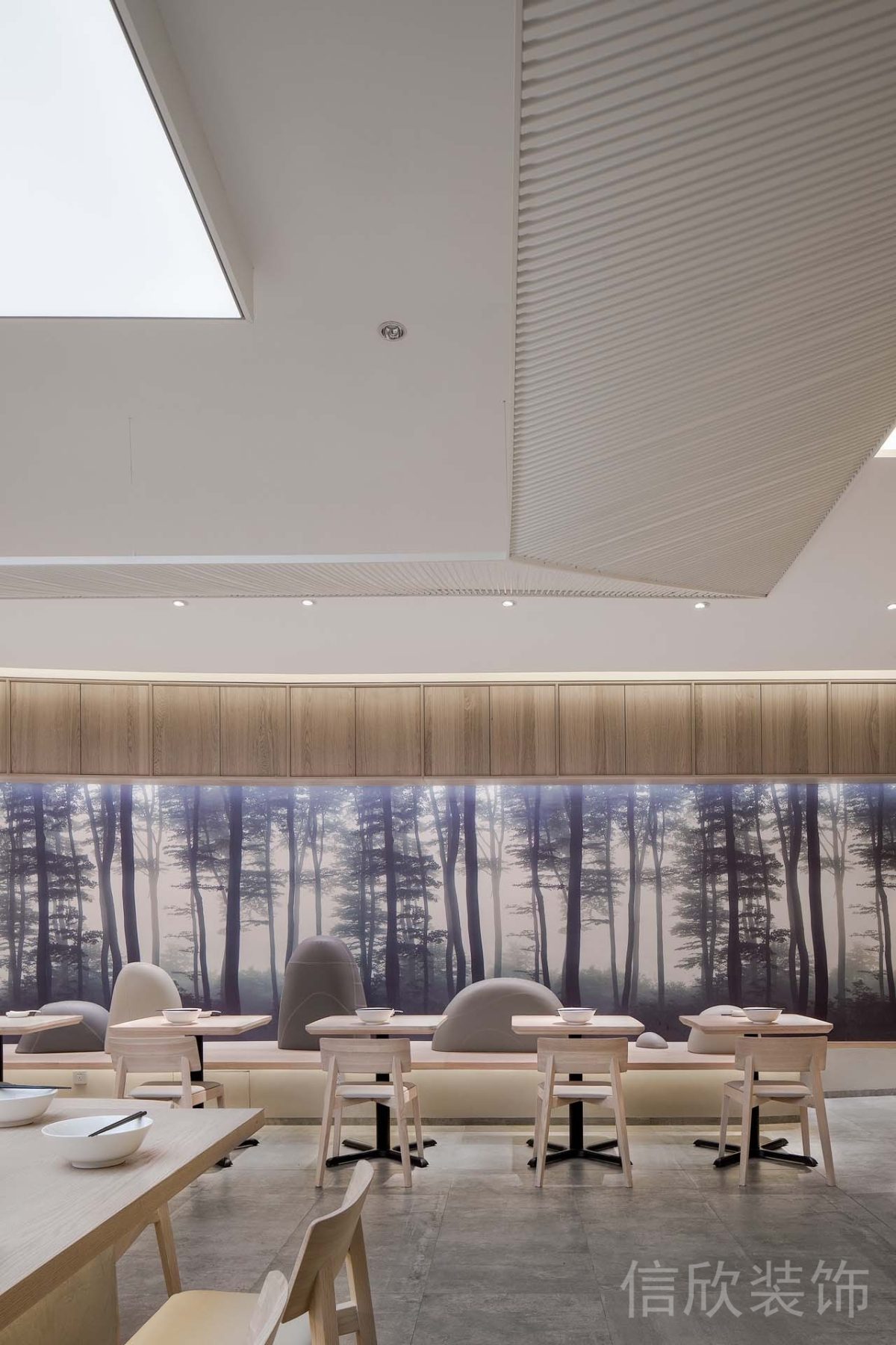 深圳羅湖萬(wàn)象城開開面館斜面天花吊頂裝修設(shè)計(jì)