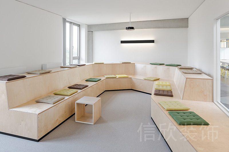 海智云谷鹽田區(qū)小工作室木材板材日系環(huán)保階梯辦公討論活動室