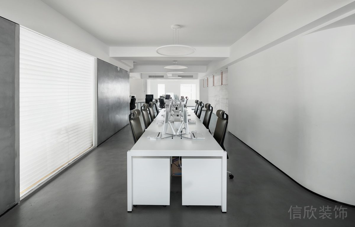 大平頂天花板工業(yè)風(fēng)會議室