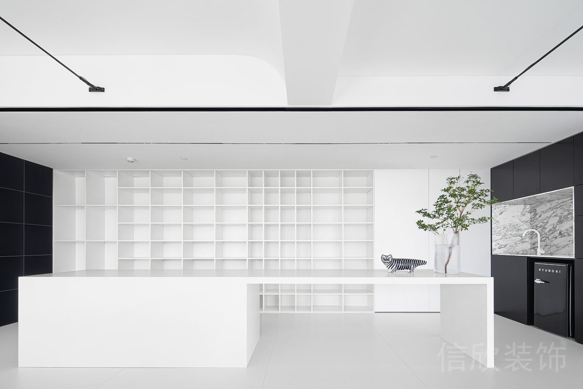 黑白極簡風辦公空間辦公區(qū)吧臺裝修設計