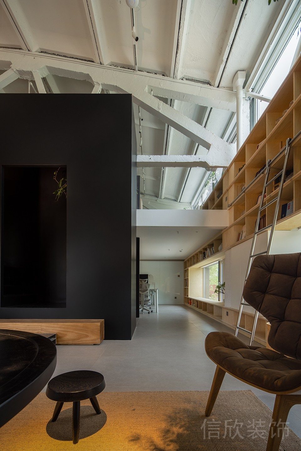 灰色慵懶椅休息區(qū)設計