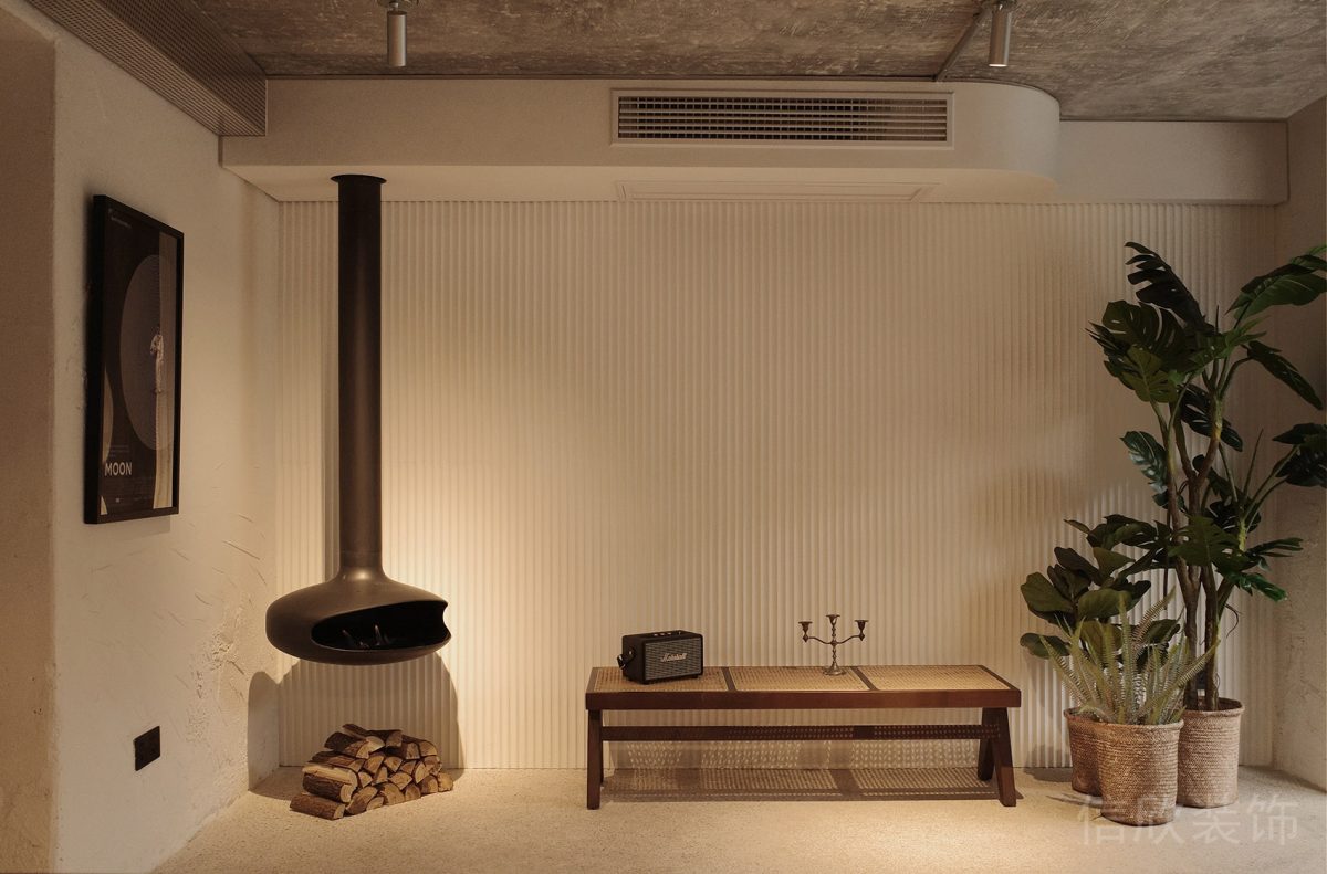 創(chuàng)意復(fù)古風(fēng)格辦公室休息區(qū)設(shè)計(jì)條紋瓦楞面墻體裝飾