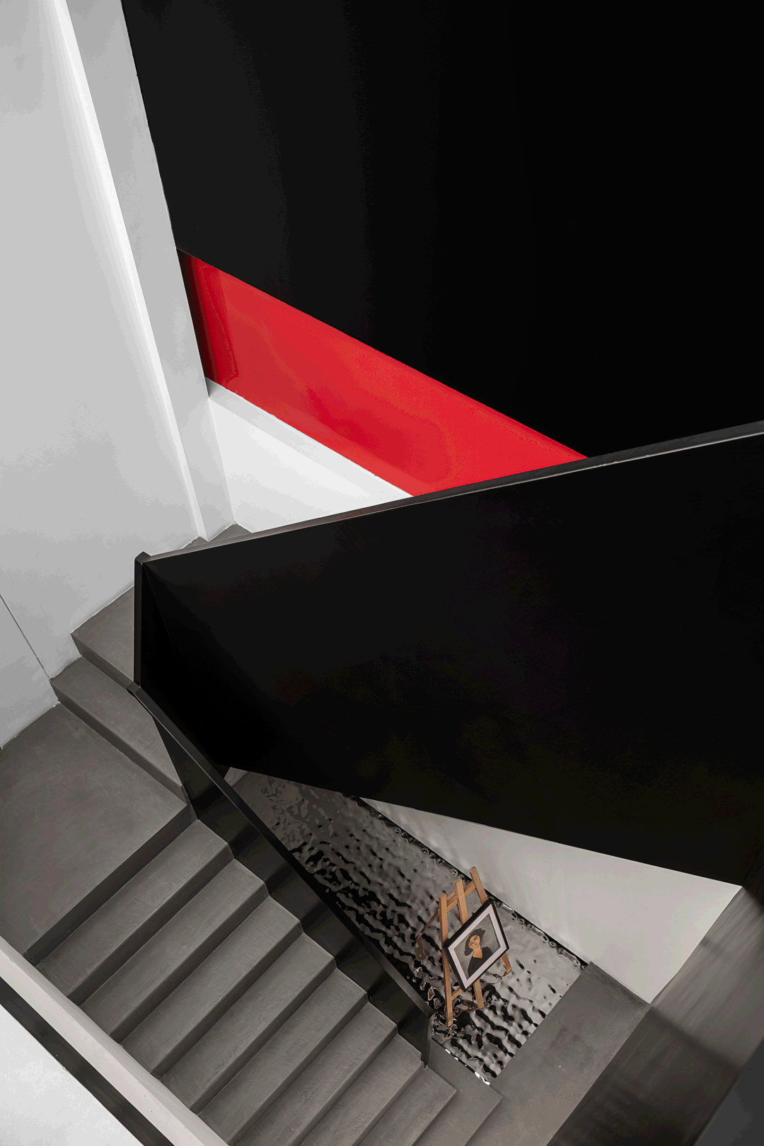 工業(yè)風水泥階梯鋼材扶手裝修設(shè)計