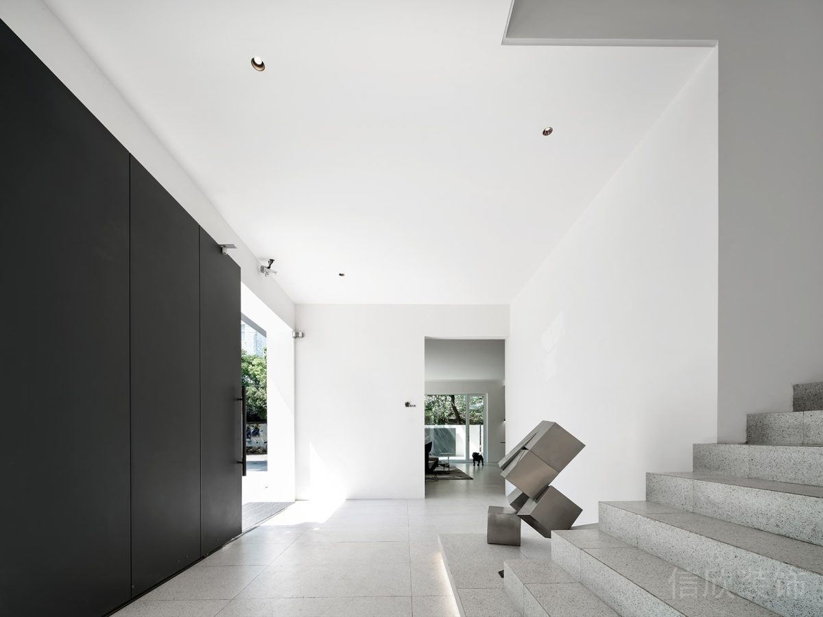 黑白極簡風(fēng)辦公空間樓梯裝修設(shè)計(jì)