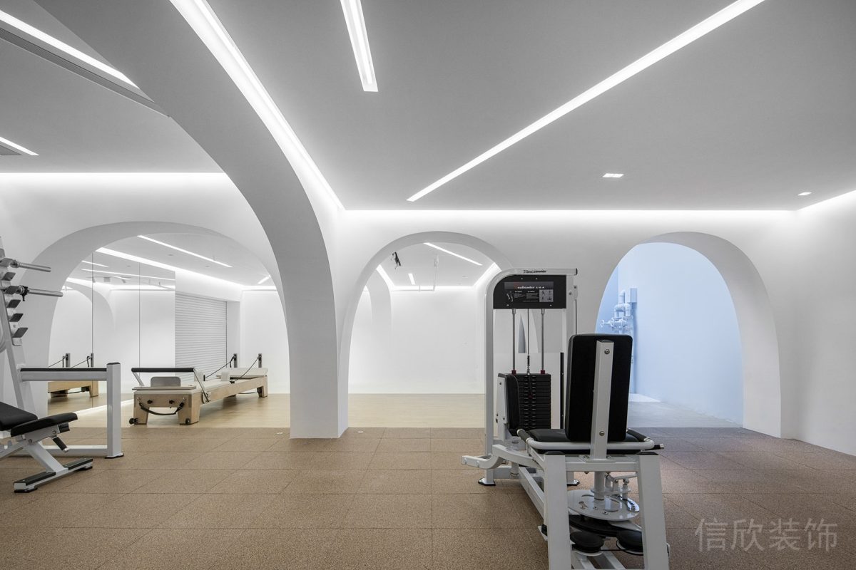 核心床普拉提瑜伽機(jī)構(gòu)裝修原木風(fēng)設(shè)計