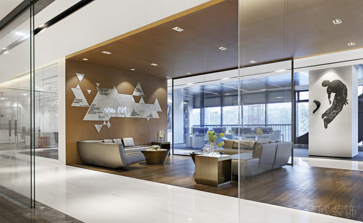 木飾面裝修設(shè)計(jì)辦公室會(huì)議室玻璃隔斷