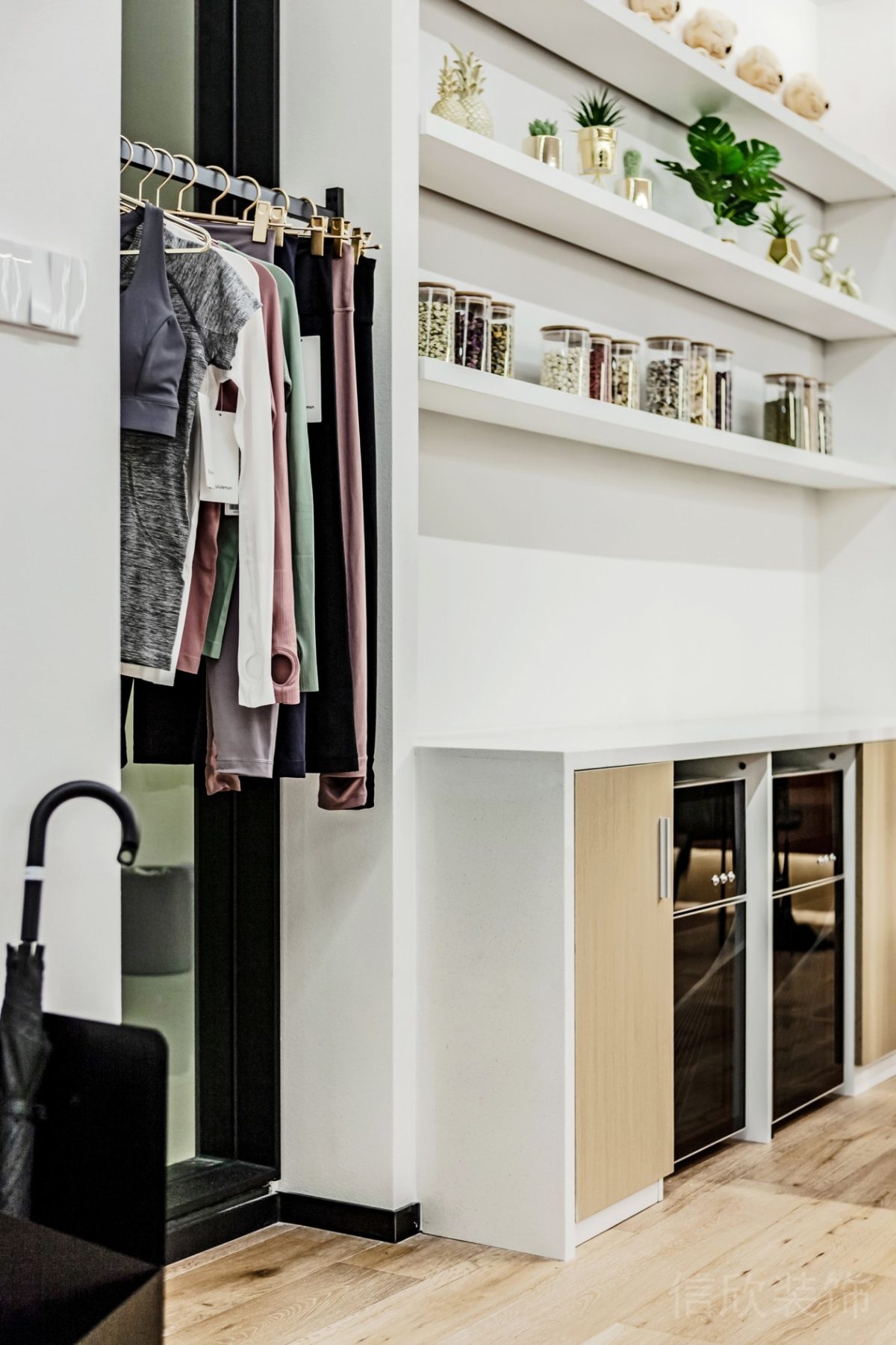 普拉提瑜伽機(jī)構(gòu)裝修瑜伽服展示區(qū)茶水間