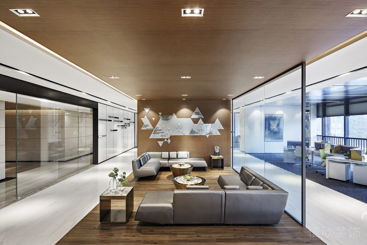 實(shí)木材料沙發(fā)會(huì)議休息區(qū)辦公室效果圖