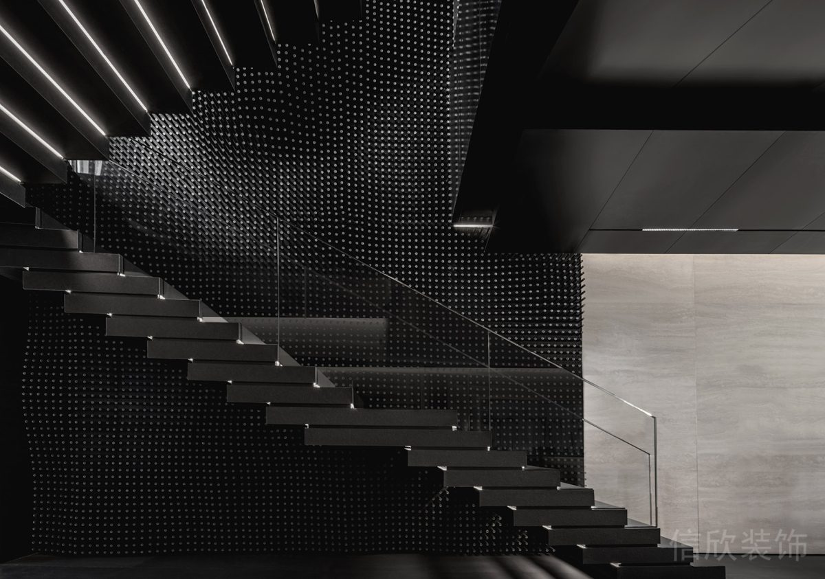 商務(wù)極簡風(fēng)樓梯過道設(shè)計健身房流蘇金屬裝修設(shè)計圖