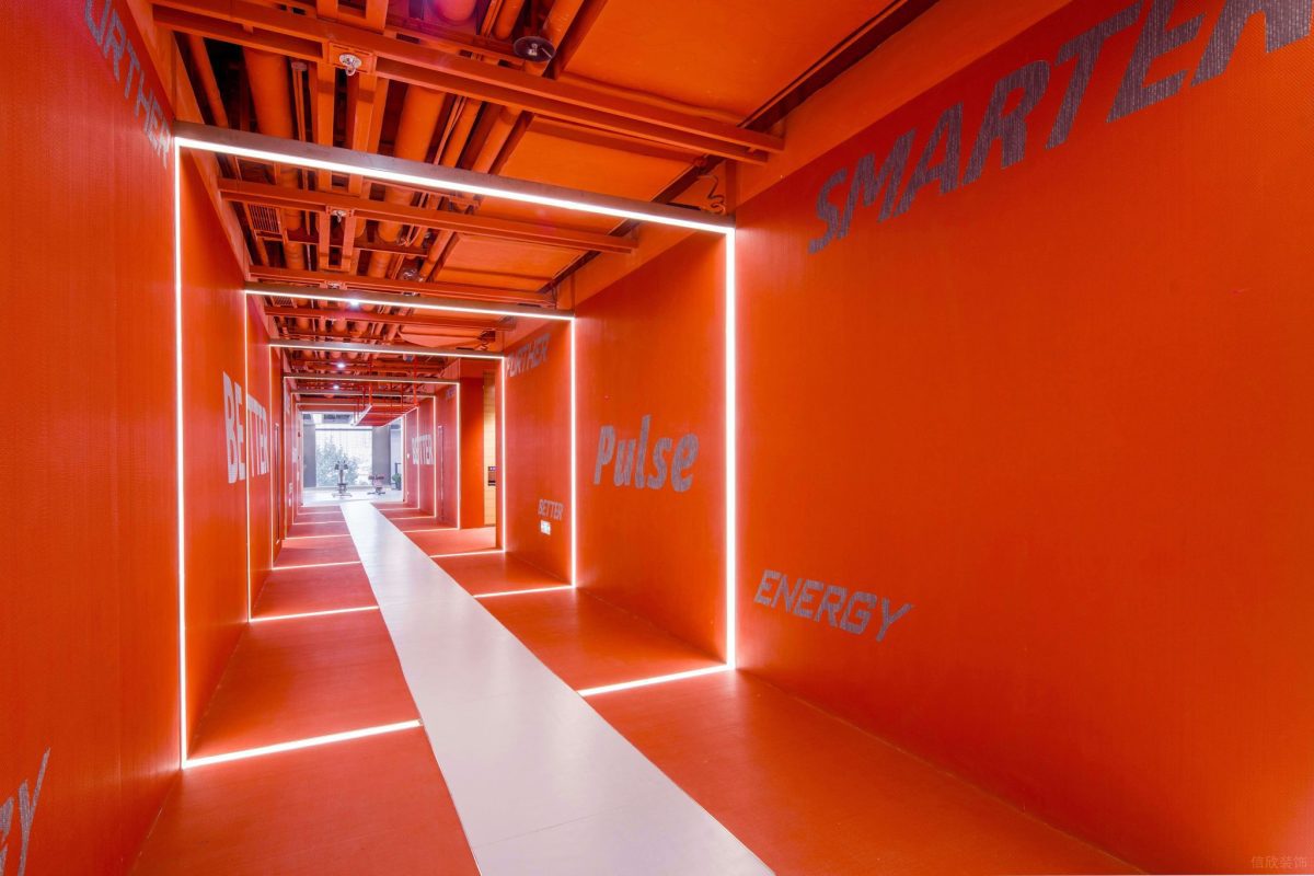 字母科技未來港墻體裝修健身房工業(yè)風裝修設計