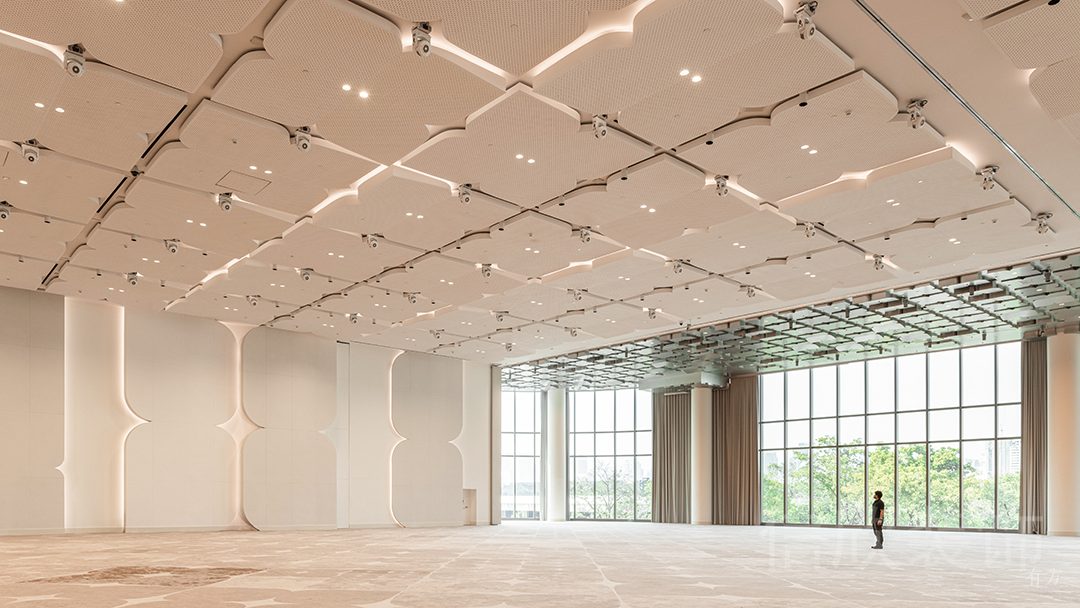 辦公室大廳效果天花創(chuàng)意鋁合板材金屬效果大廳設(shè)計(jì)圖