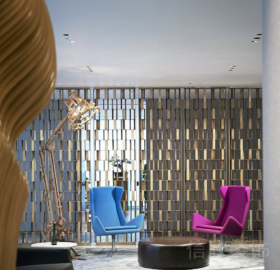 辦公室鏤空天花設(shè)計(jì)圖裝修鏤空金屬裝修圖