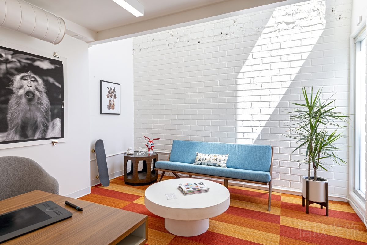 北歐風(fēng)總裁辦公室裝修設(shè)計(jì)彩色沙發(fā)地毯效果圖復(fù)古墻磚效果