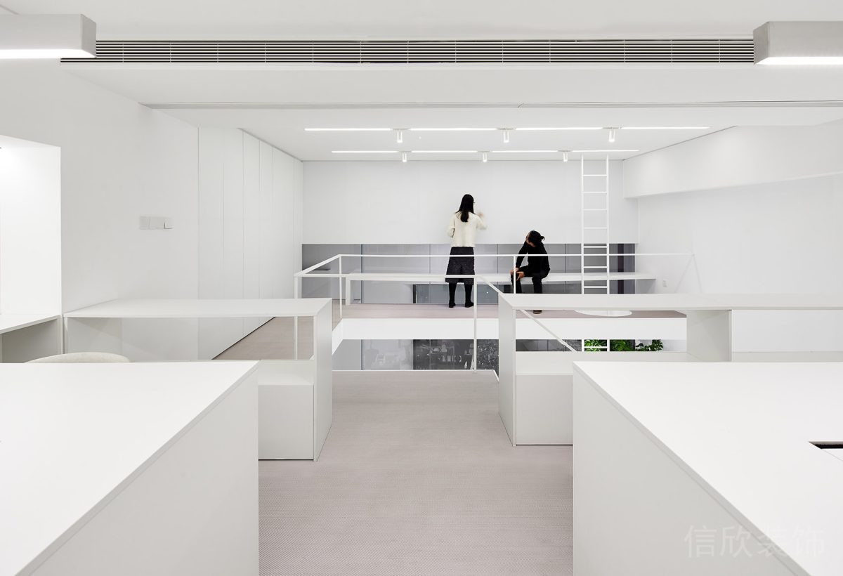 二樓辦公室裝修過道工作區(qū)域設(shè)計效果圖純白裝修