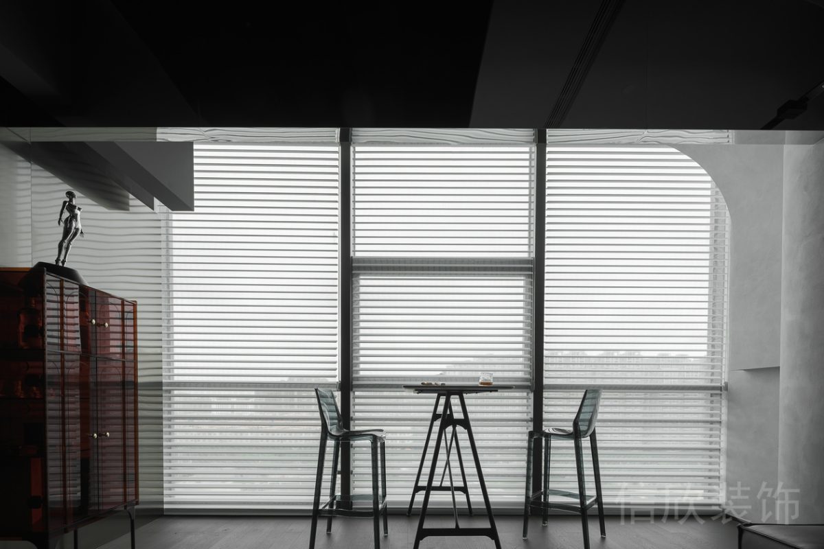 高腳極簡(jiǎn)風(fēng)桌椅設(shè)計(jì)智能控制可私密性遮陽簾辦公室設(shè)計(jì)圖