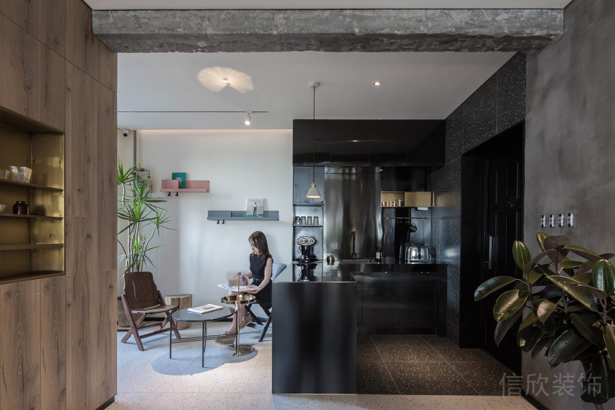 黑色瓷磚裝修工作室裝修復(fù)古木飾面效果圖