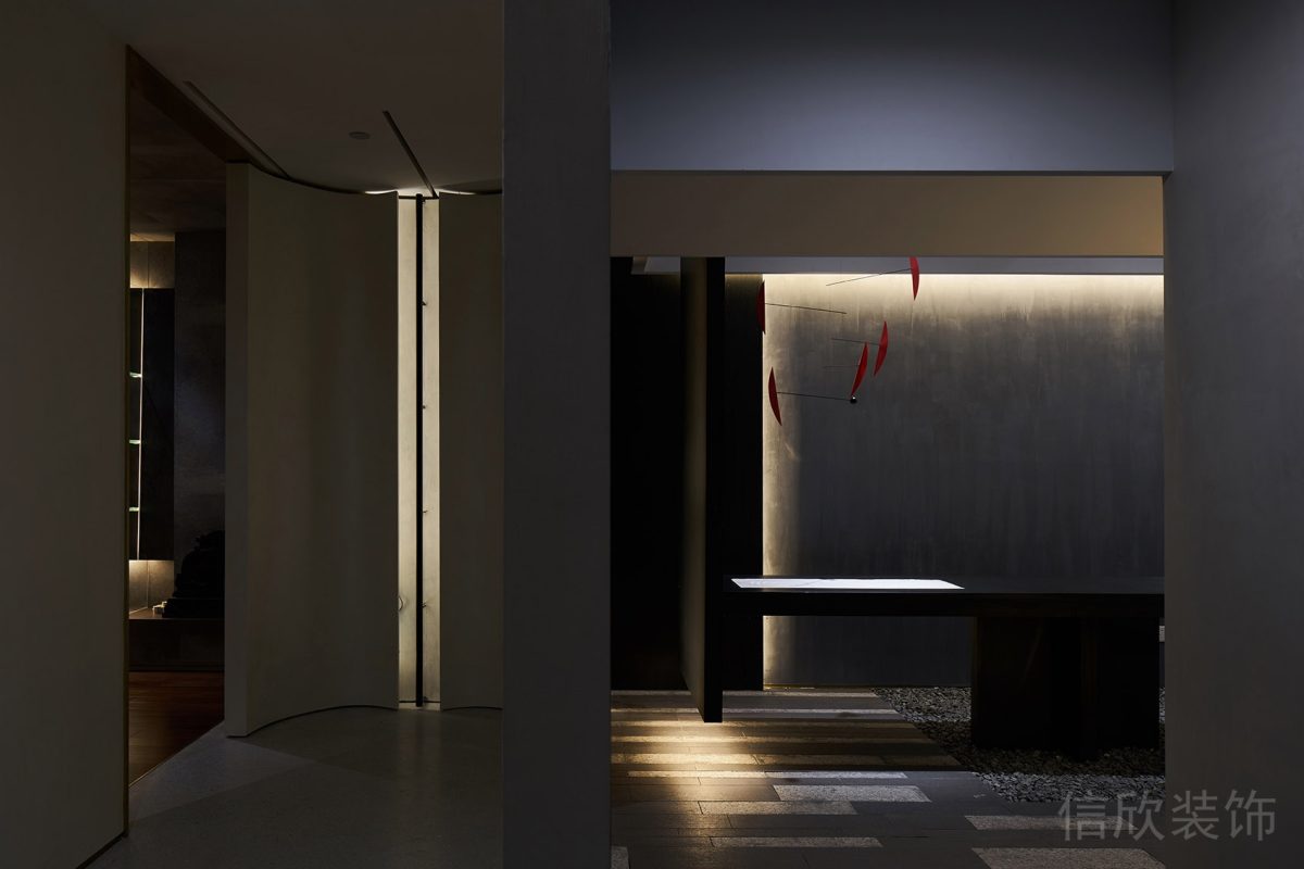 黑色裝修設(shè)計辦公室效果地板瓷磚墻體隔斷效果圖