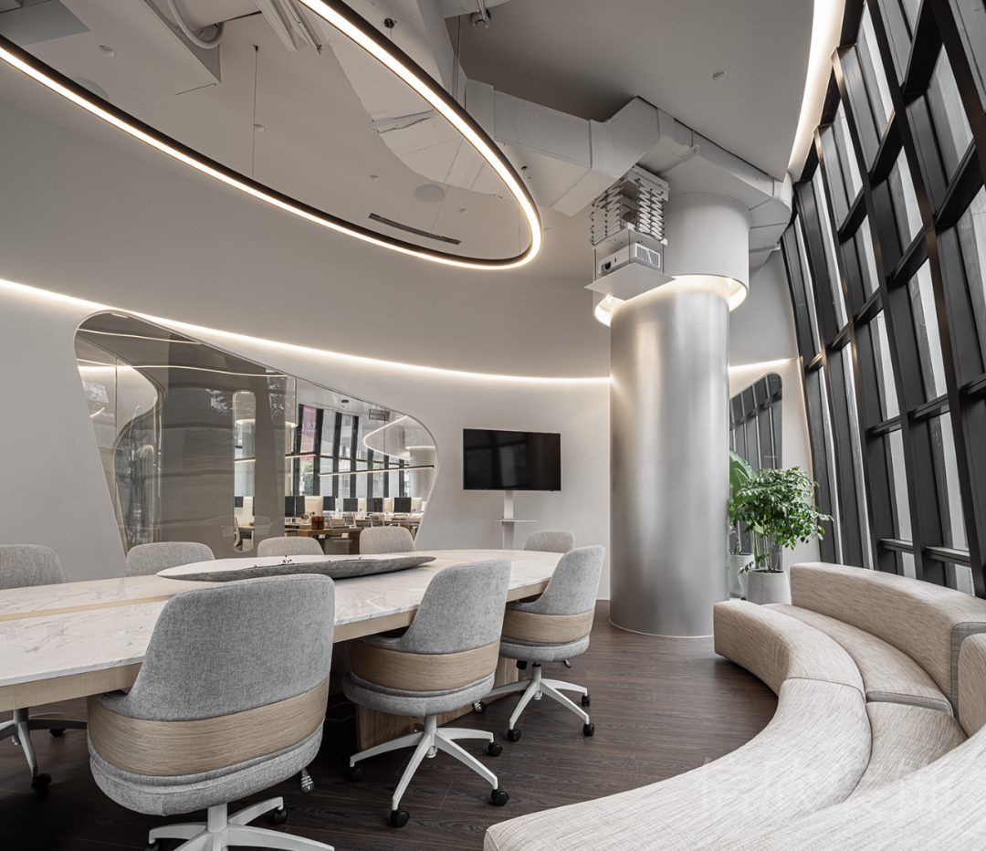 會(huì)議室裝修布藝沙發(fā)效果弧線(xiàn)定制棉麻效果