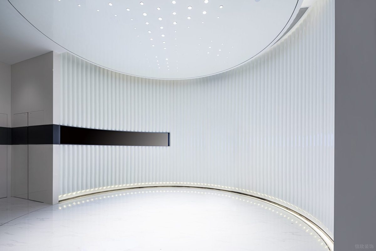 極簡風(fēng)辦公室設(shè)計黑白色調(diào)瓦楞板墻體效果金屬環(huán)形效果圖