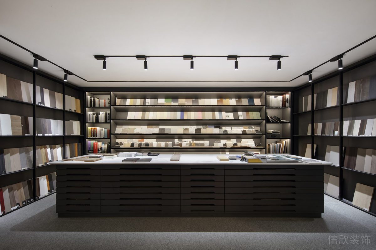 內(nèi)嵌式可移動式黑色調(diào)射燈設(shè)計鋁合金支架置物柜辦公室裝修效果圖