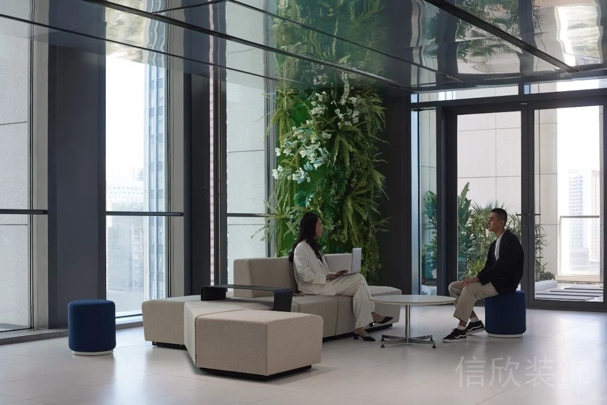 洽談室裝修大廳會客區(qū)設計綠化墻體辦公室設計圖
