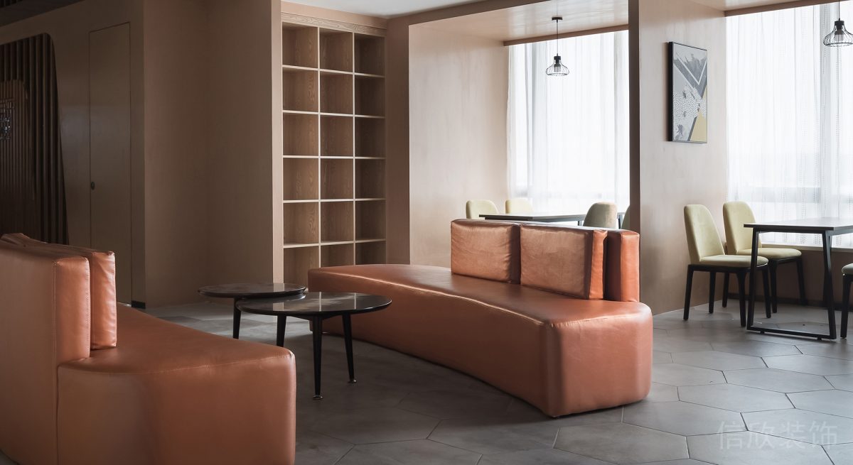 原木方形內(nèi)嵌式置物柜裝修懸吊式復(fù)古式燈泡設(shè)計辦公室休息區(qū)設(shè)計圖